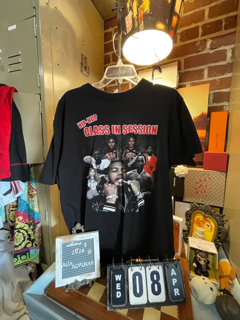 HIP-HOP CLASS IN SESSION."